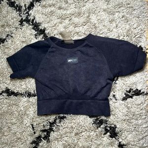 BO AND TEE crop top